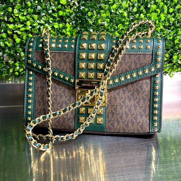 Micheal Kors - Picture 1 of 6